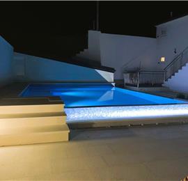 6 Bedroom Beachfront Villa with Heated Pool near Vela Luka on Korcula Island, Sleep 12